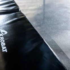 Akrobat Trampoline Primus Challenger 520×305 Black Veiligheidsnet -Aanbiedingen Buiten Plezier Winkel akrobat trampoline detail speelactief.nl