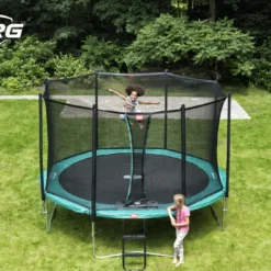 BERG Trampoline Regular Favorit 430 Green + Safety Net Comfort -Aanbiedingen Buiten Plezier Winkel berg favorit regular 380 430 safety net comfort green 1 1