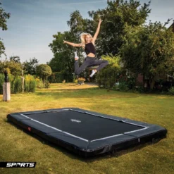 Berg Ultim Favorit 330x220 Inground Black Sports -Aanbiedingen Buiten Plezier Winkel berg trampoline ultim 330 x 220 ingroundgrijs speelactief