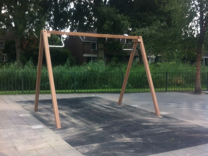 Hardhouten Duo Schommel Openbaar 6 Hardhouten Duo Schommel Openbaar - Afbeelding 4