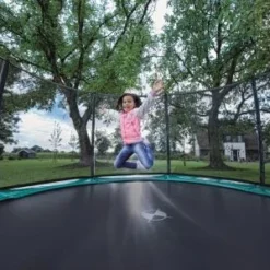 BERG Elite Regular 430 Green + Safety Net DLX XL -Aanbiedingen Buiten Plezier Winkel trampoline berg elite safety net t series sfeerfoto 7 1
