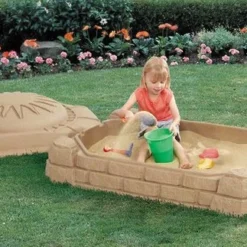 Step2 Bordes Kunststof Zandbak Met Deksel -Aanbiedingen Buiten Plezier Winkel zandbak step2 bordes zandbak 1 1